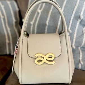 NWT House of little Bunny Destiny - Destiny Color